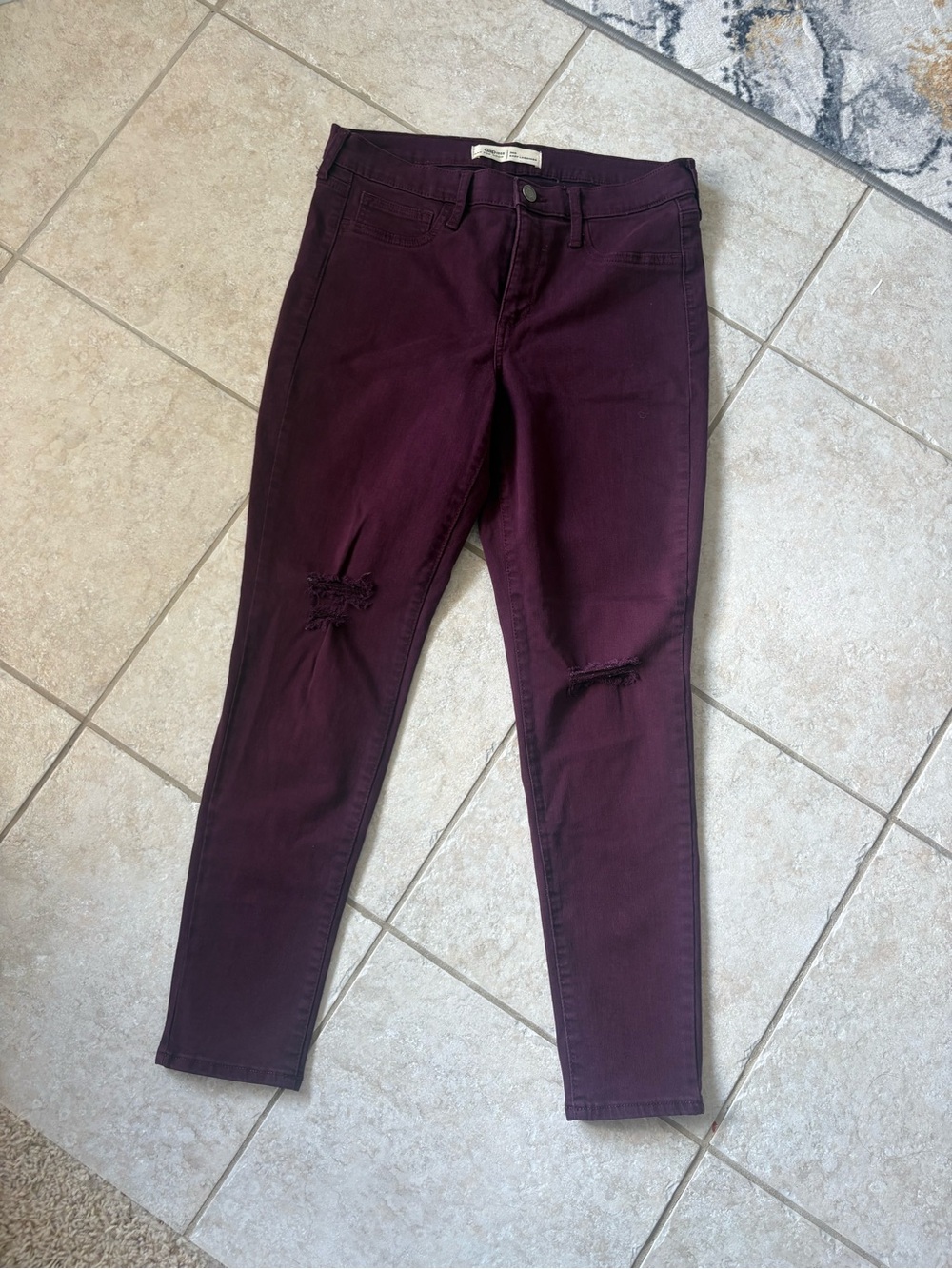 GAP Wine-Colored Skinny Leggings Jeans